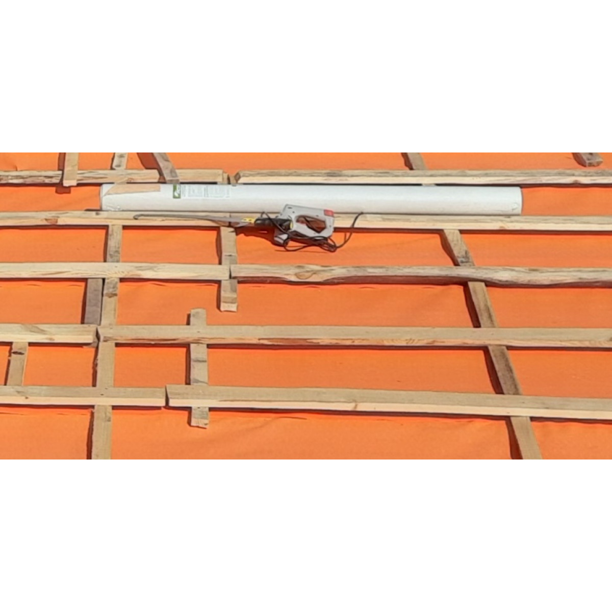 Супердифузійна мембрана 160г/м2x1,5мx50м помаранчева X-Treme