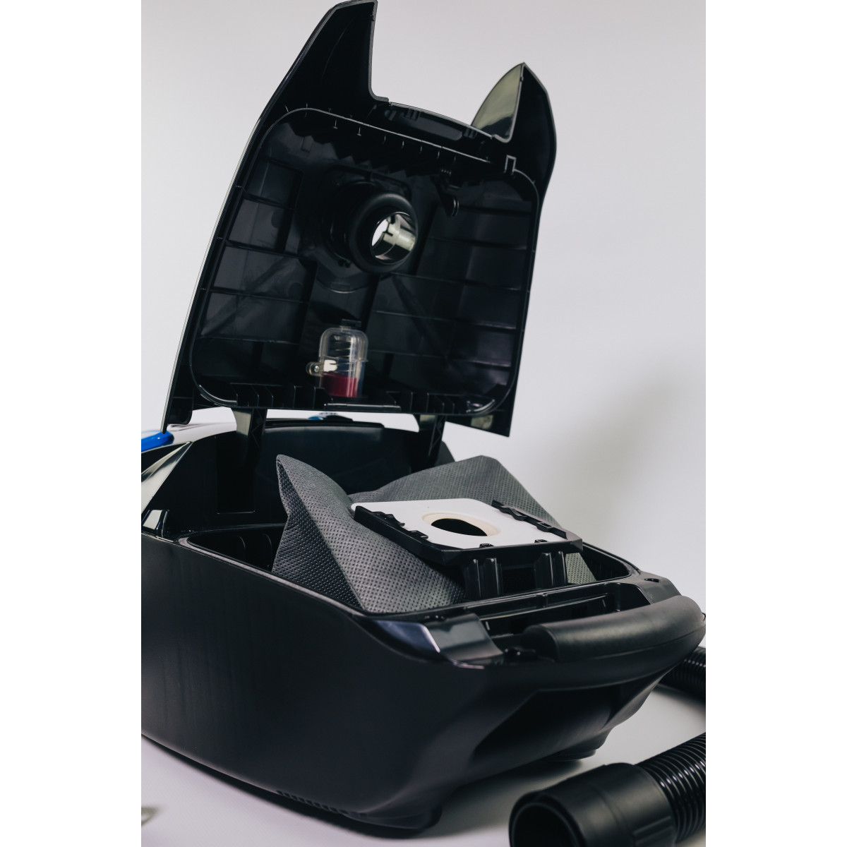 Пилосос GVCM244BB ECO POWER Grunhelm
