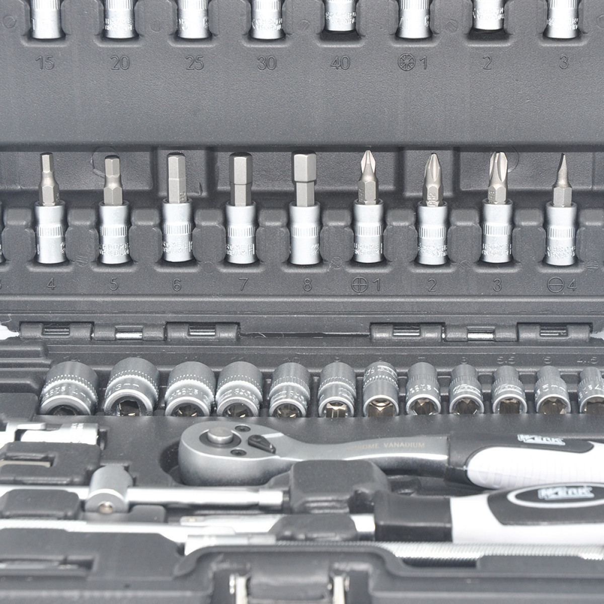 Набір інструментів професійний 1/4" 46 од. WERK 70224