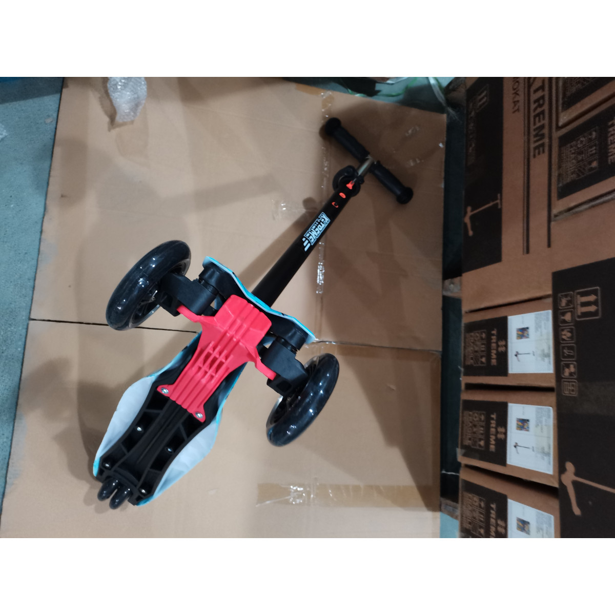 Детский самокат X-TREME KS-209W голубой