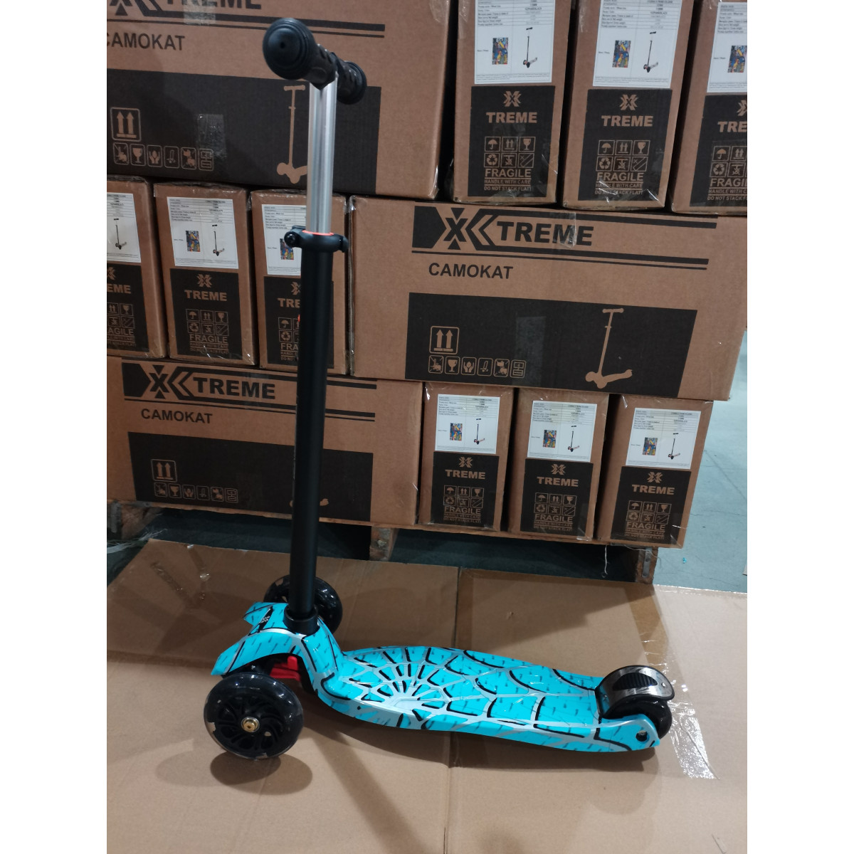 Детский самокат X-TREME KS-209W голубой