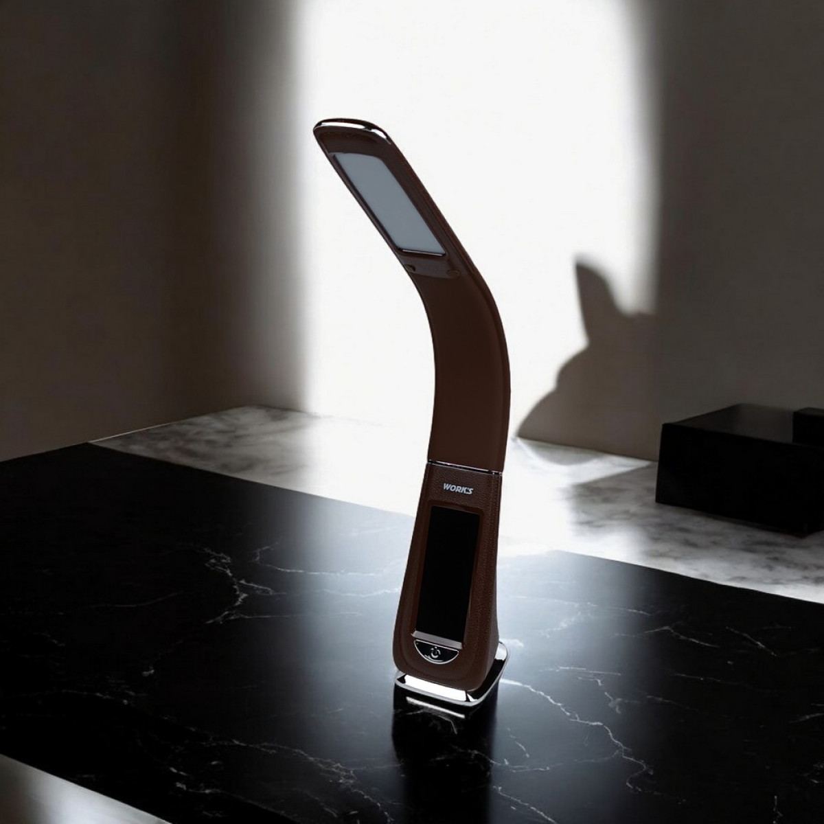 LED-лампа настільна з фунц годиника EH1802AW Work's