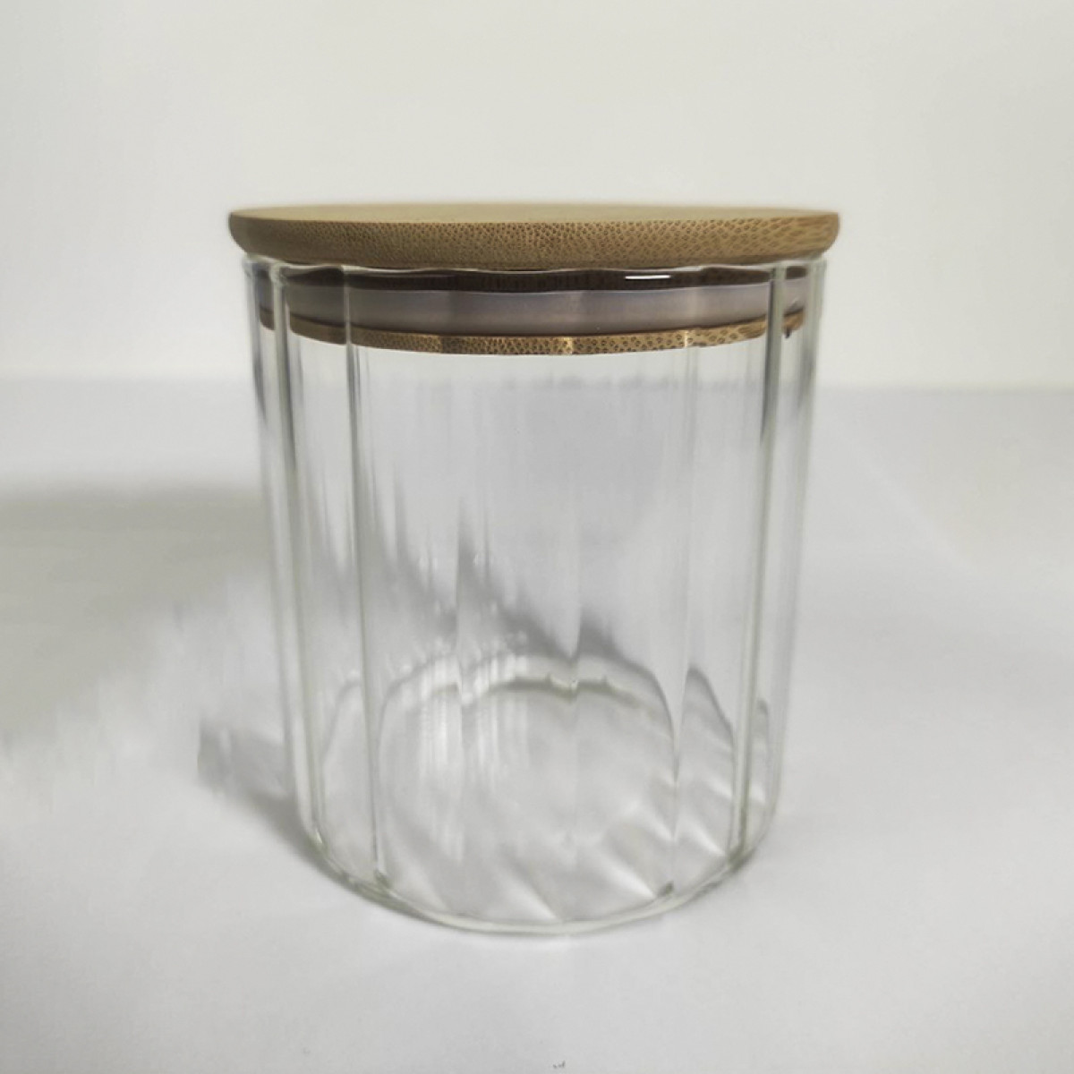 Ємність скляна з дерев'яною кришкою (кругла смугаста) VT-7607 Vittora 700 мл