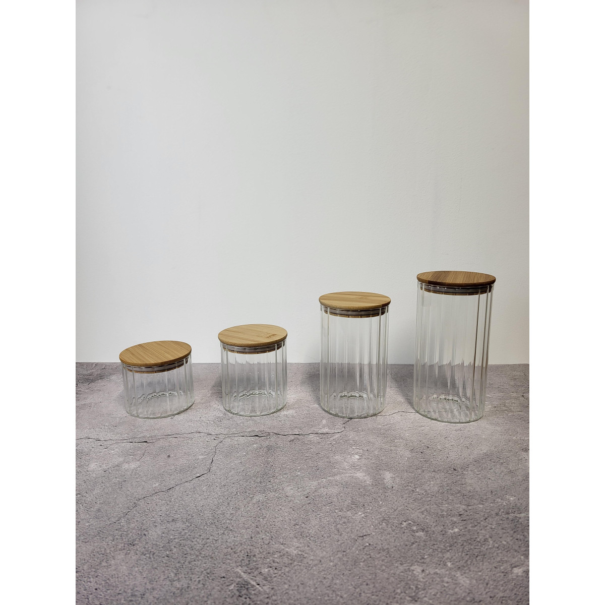 Ємність скляна з дерев'яною кришкою (кругла смугаста) VT-7611 Vittora 1100 мл