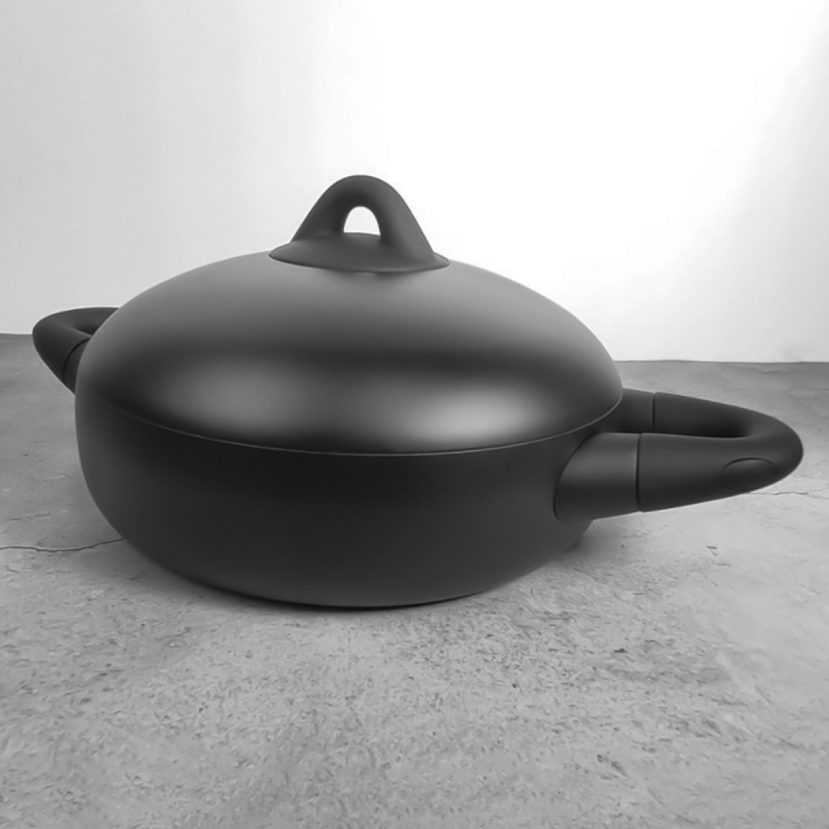 Жаровня PR-2243 Черная жемчужина 24х7 см. 2.5л. PEPPER