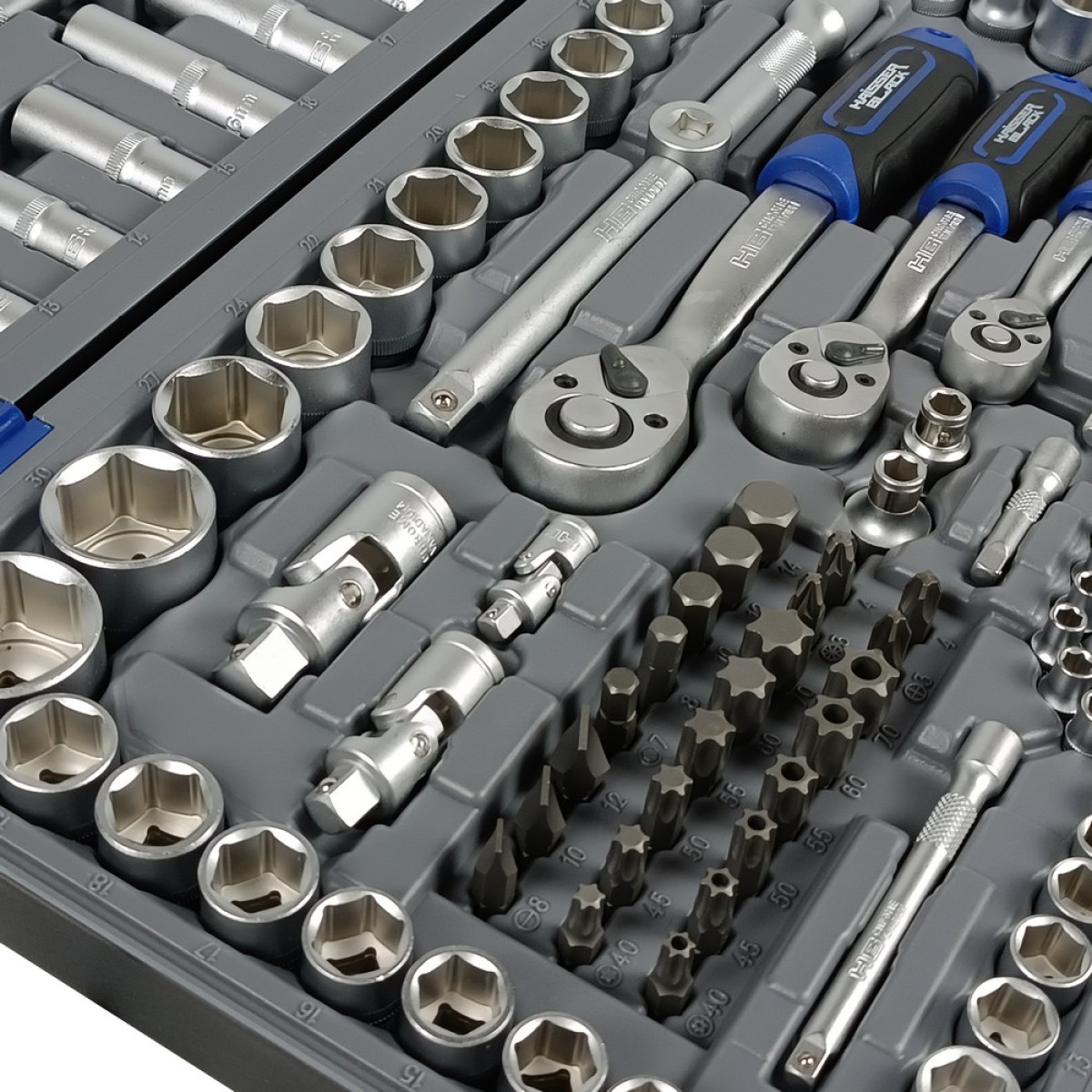 Набір інструментів професійний 1/4" і 3/8" і 1/2" 151 од. Haisser BLACK 70257