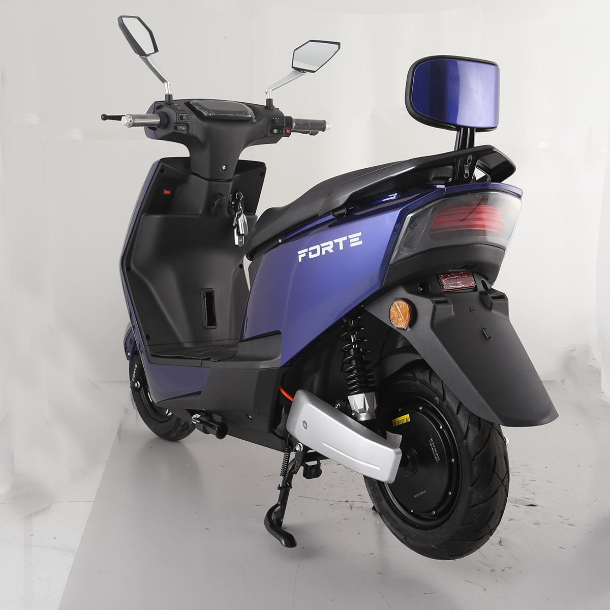 Скутер аккумуляторный FORTE T3 Синий