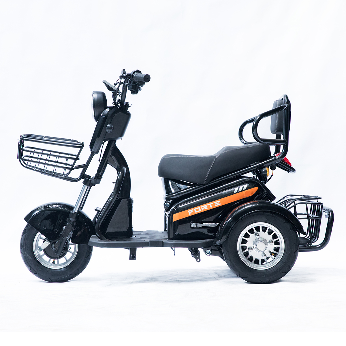 Трицикл аккумуляторный Forte S1-P600 Черный