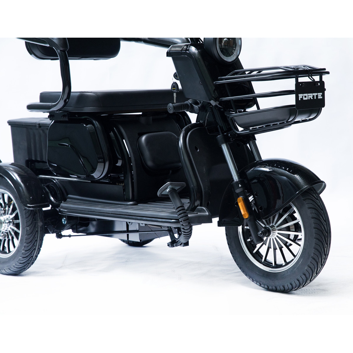 Трицикл акумуляторний Forte Family-P1000 Чорний