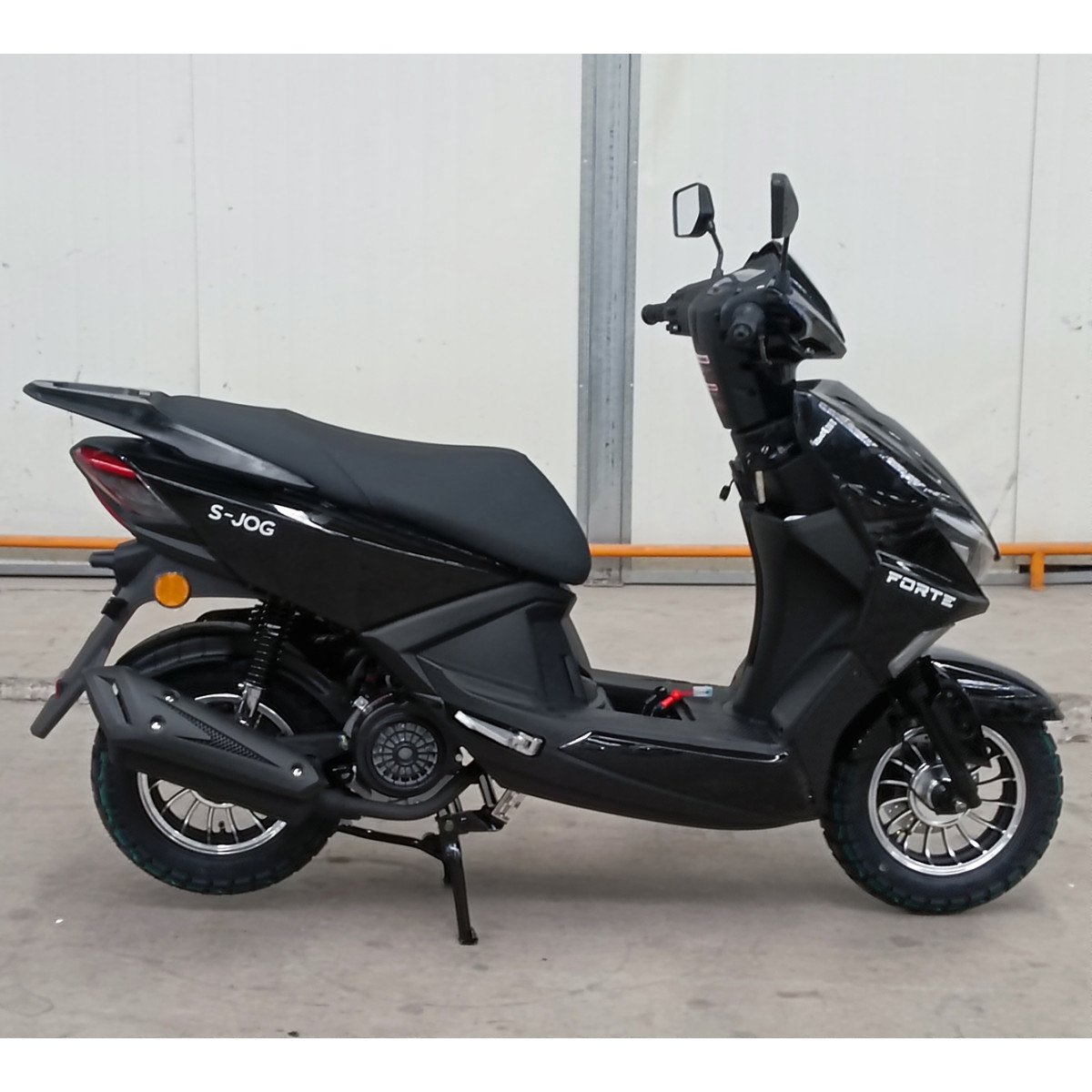Скутер FORTE S-JOG Черный