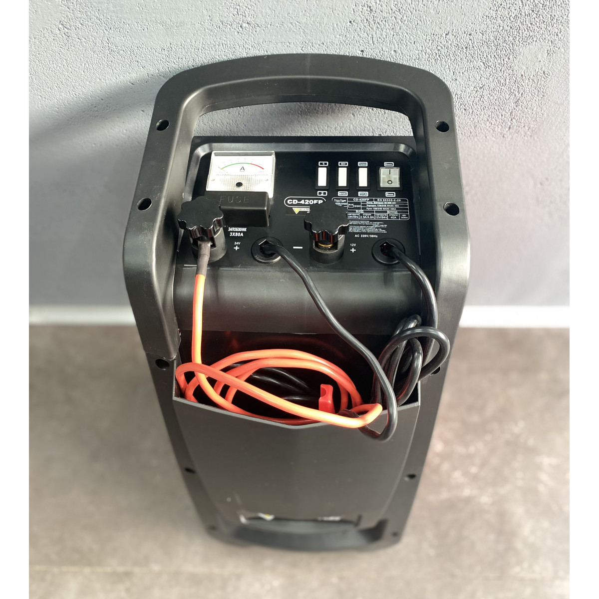 Пускозарядное устройство для автомобиля CD-420FP Forte