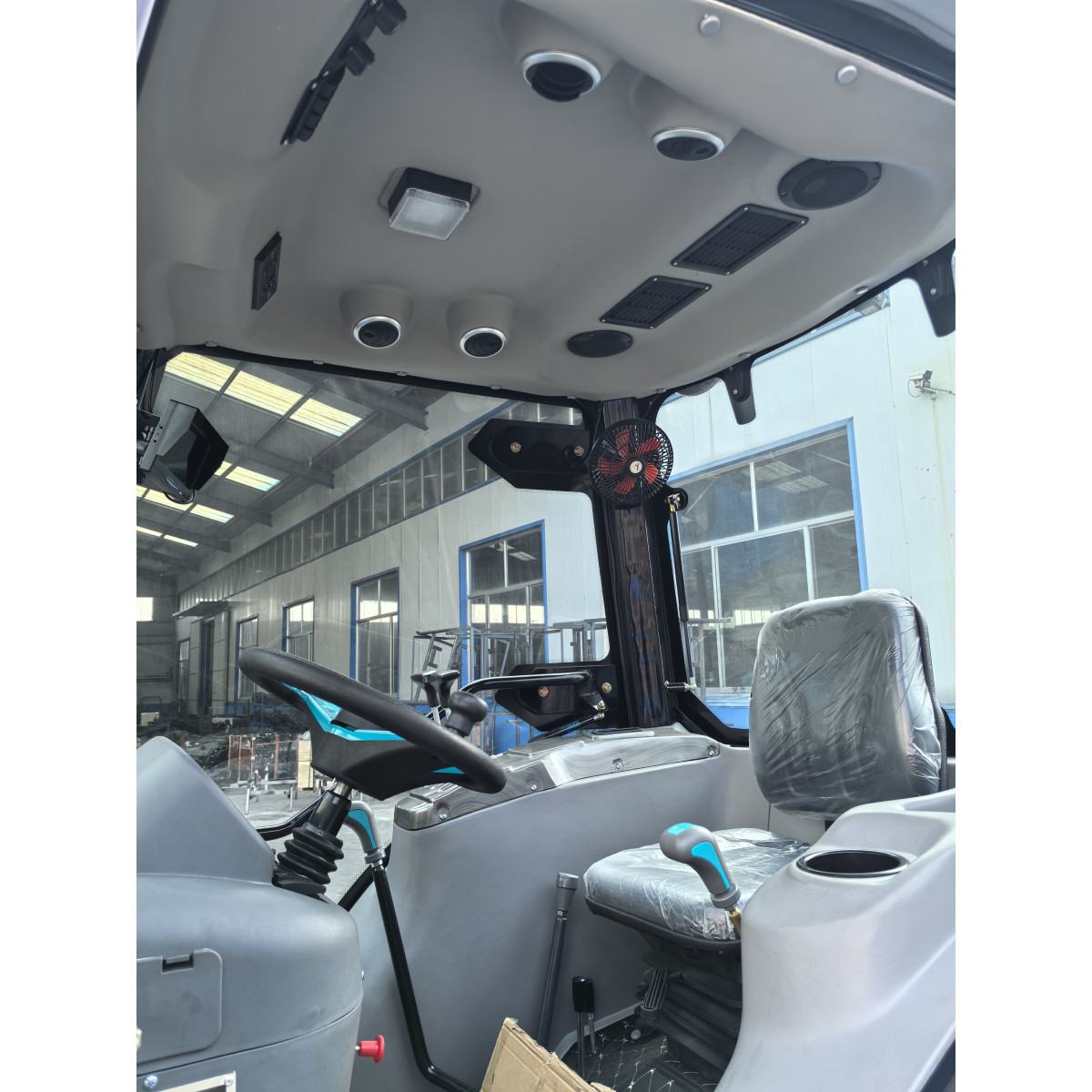 Минитрактор RD-404С Forte с кабиной