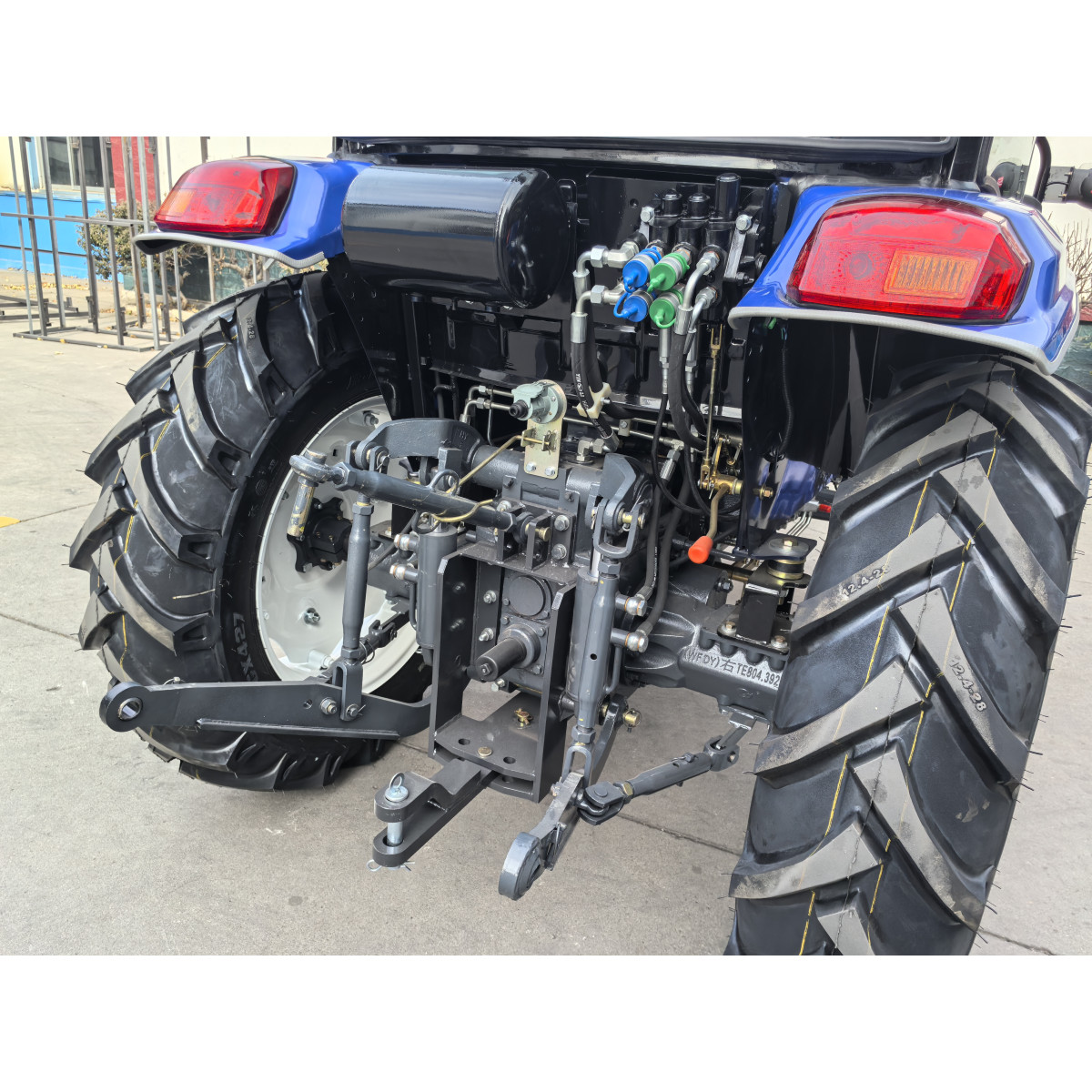 Минитрактор RD-404С Forte с кабиной