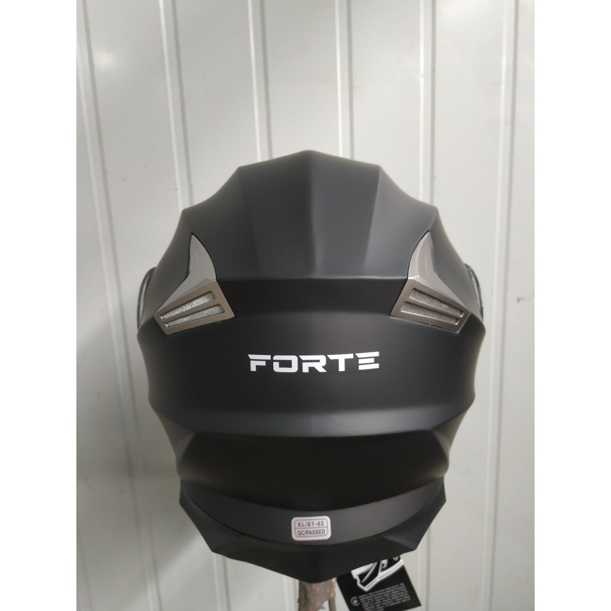 Мотошолом чорний FORTE BLD-160, розмір S