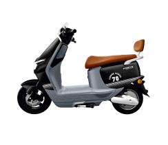 Скутер акумуляторний FORTE AIRO Чорний