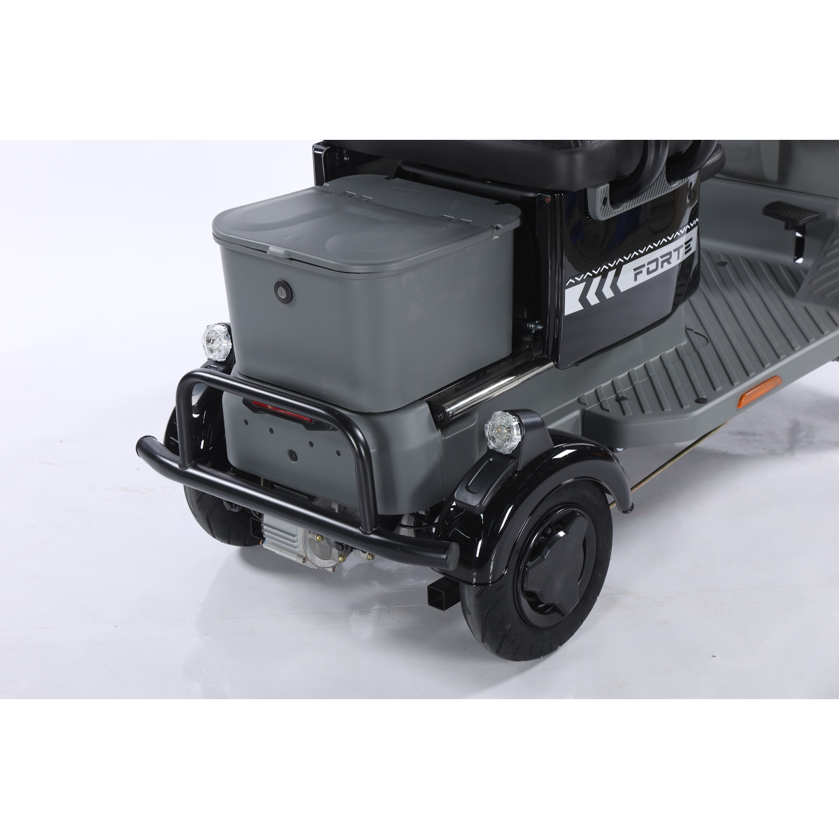 Трицикл акумуляторний Forte SONIC-WN800B Чорний