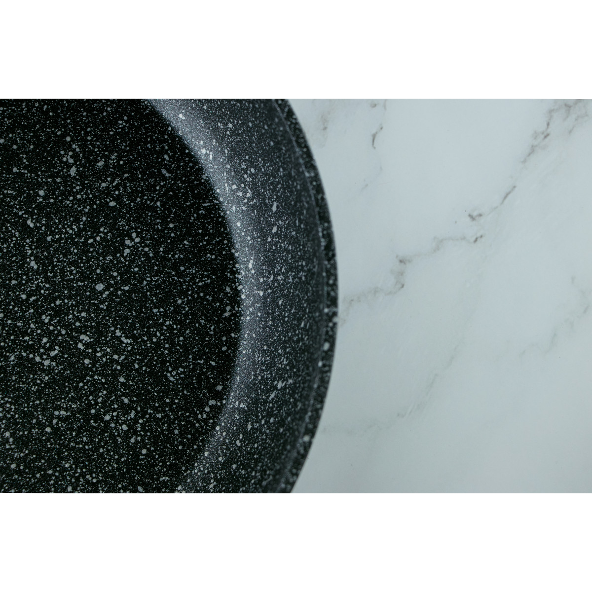 Сковорода GT-2204-24 для млинців, покр.Marble, 240x2,5мм Gusto