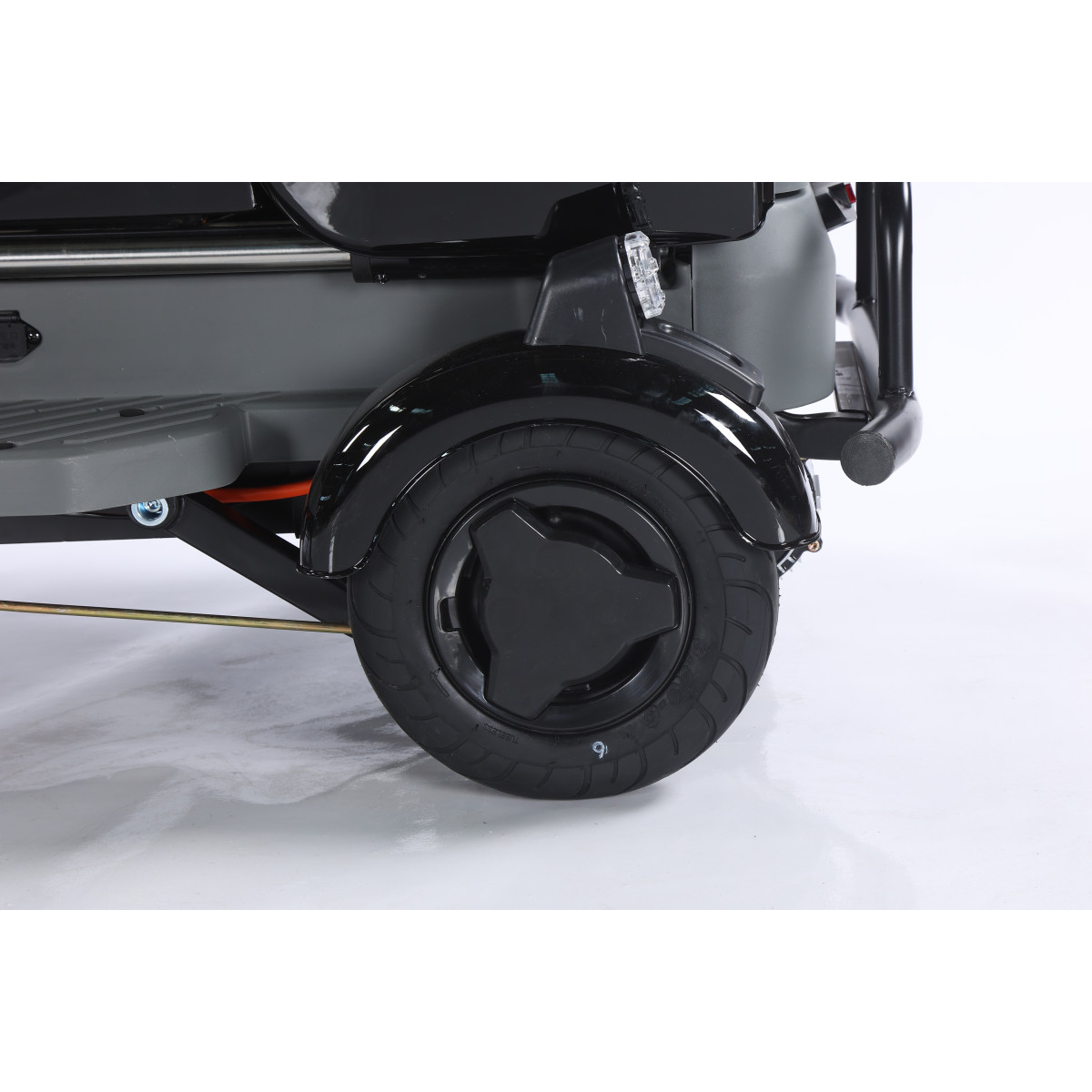 Трицикл аккумуляторный Forte SONIC-WN800B Красный