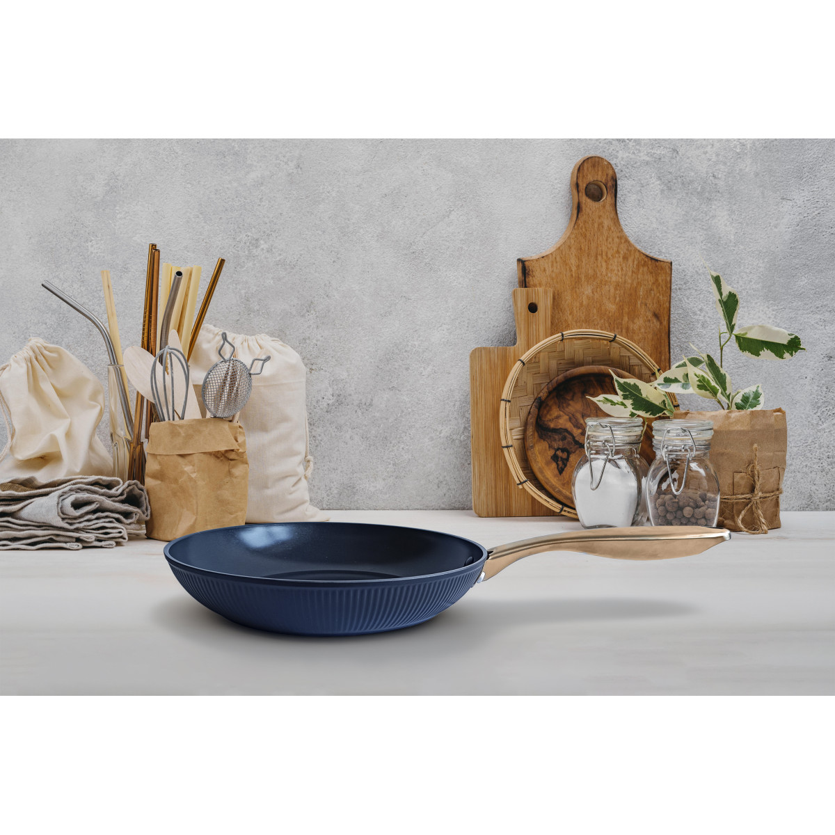 Сковорода GT-2800-20 Senso 20х4.3см. Gusto