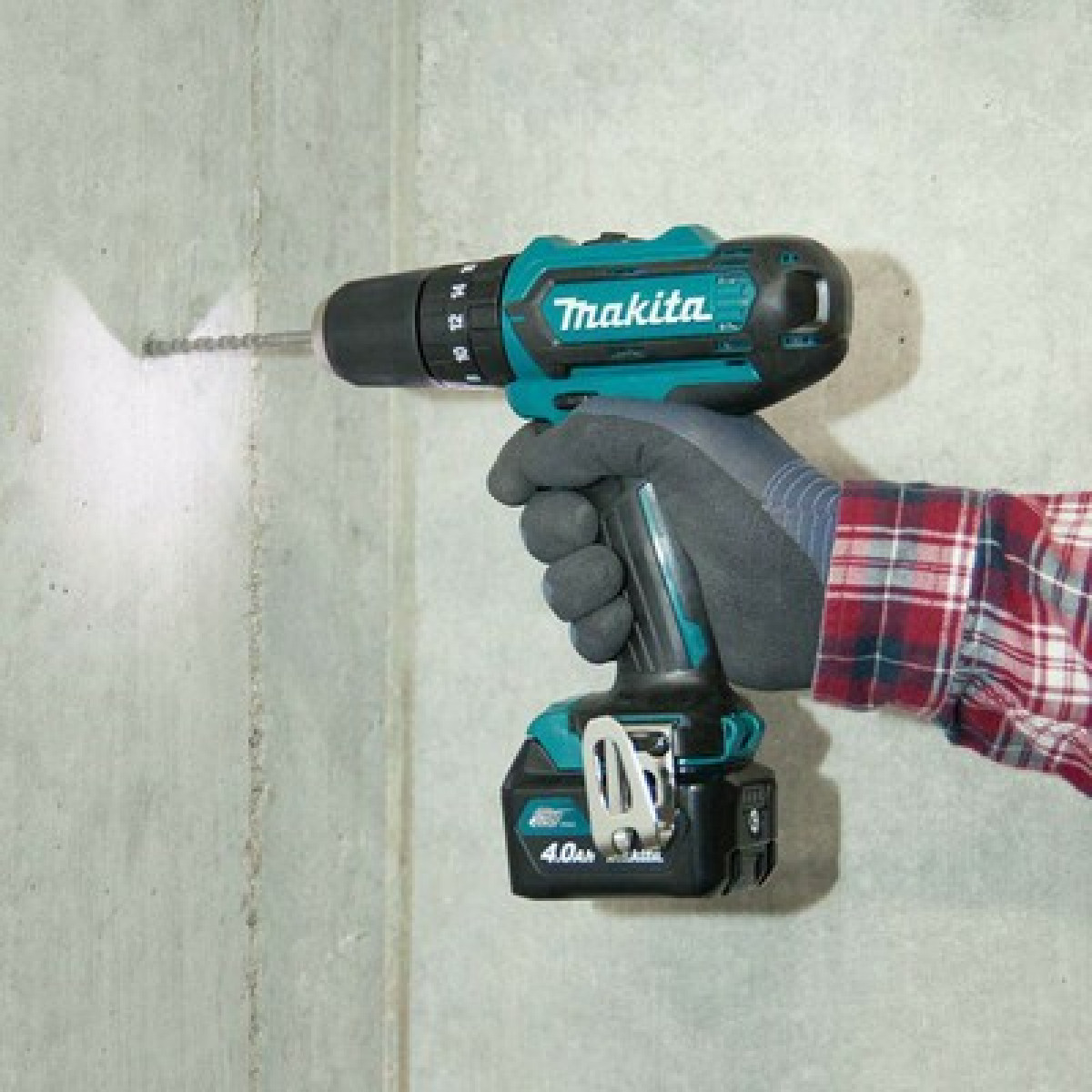 Makita HP331DWAE Акумуляторний ударний шуруповерт