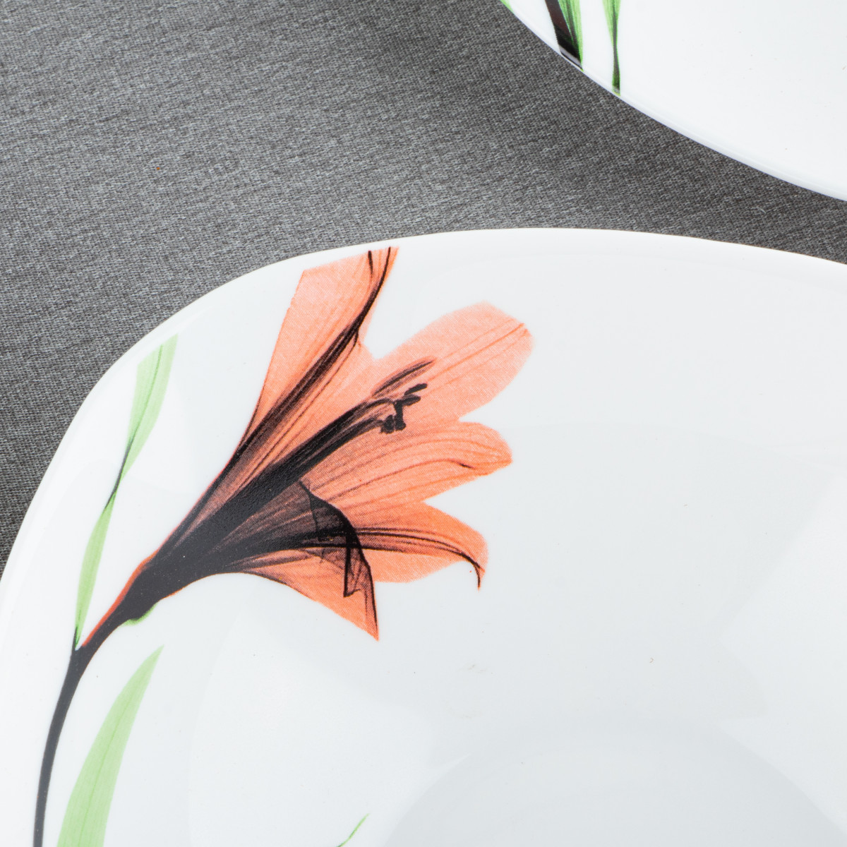 Салатник V-190Spl Розовая лилия square Vittora 190 мм