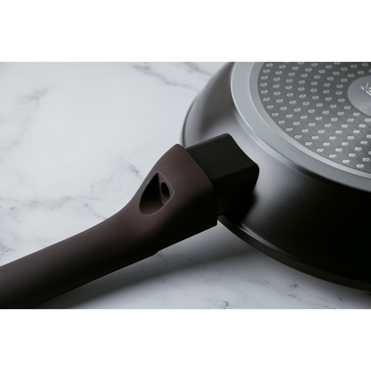 Сковорідка GARNET PR-2103-28 покриття GREBLON C3 280 x 50 мм PEPPER