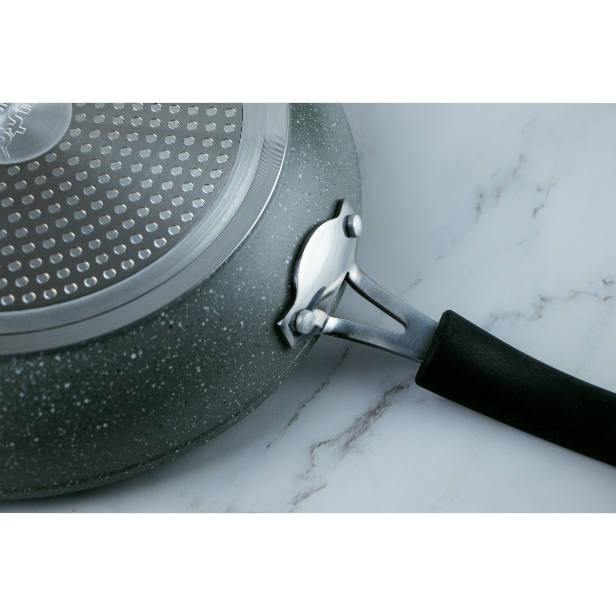 Сковорідка з кришкою GT-2107-28/1 GRANITE 28 х 5.3 мм GUSTO