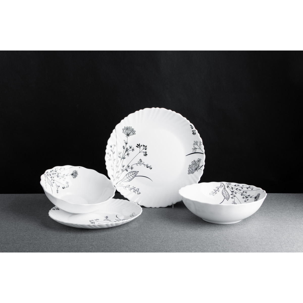 Тарілка десертна V-190BW Чорно-біле суцвіття Wave Vittora 190 мм