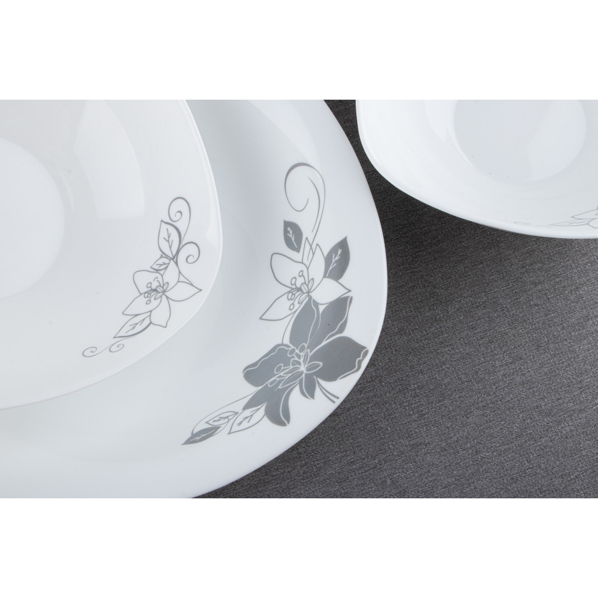 Тарелка десертная Хрупкая лилия Square V-215Stl Vittora 215 мм