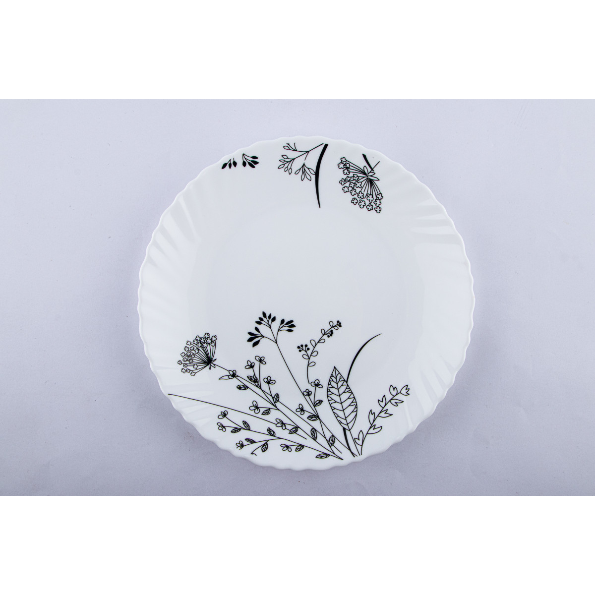 Тарелка обеденная V-220BW Черно-белое соцветие Wave Vittora 220 мм