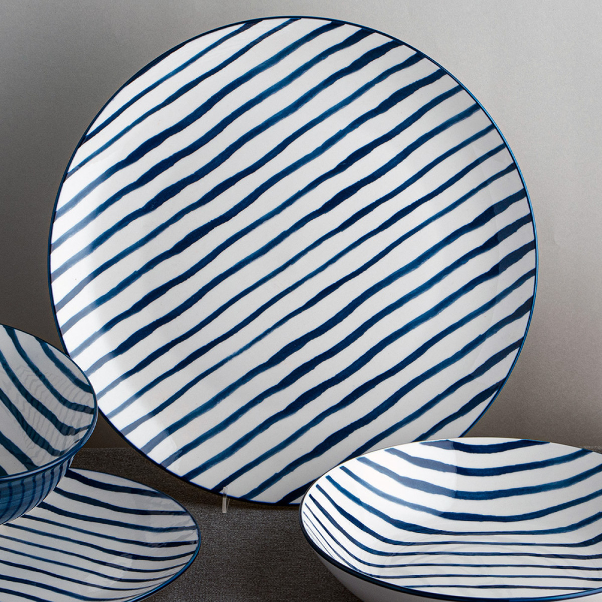 Тарелка обеденная VT-P-1265О Океан Vittora 265 мм