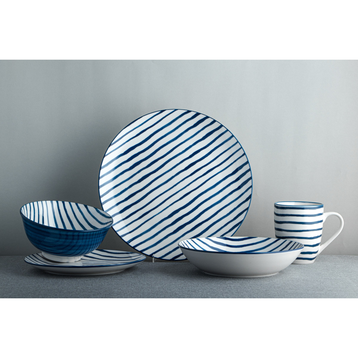 Тарелка обеденная VT-P-1265О Океан Vittora 265 мм