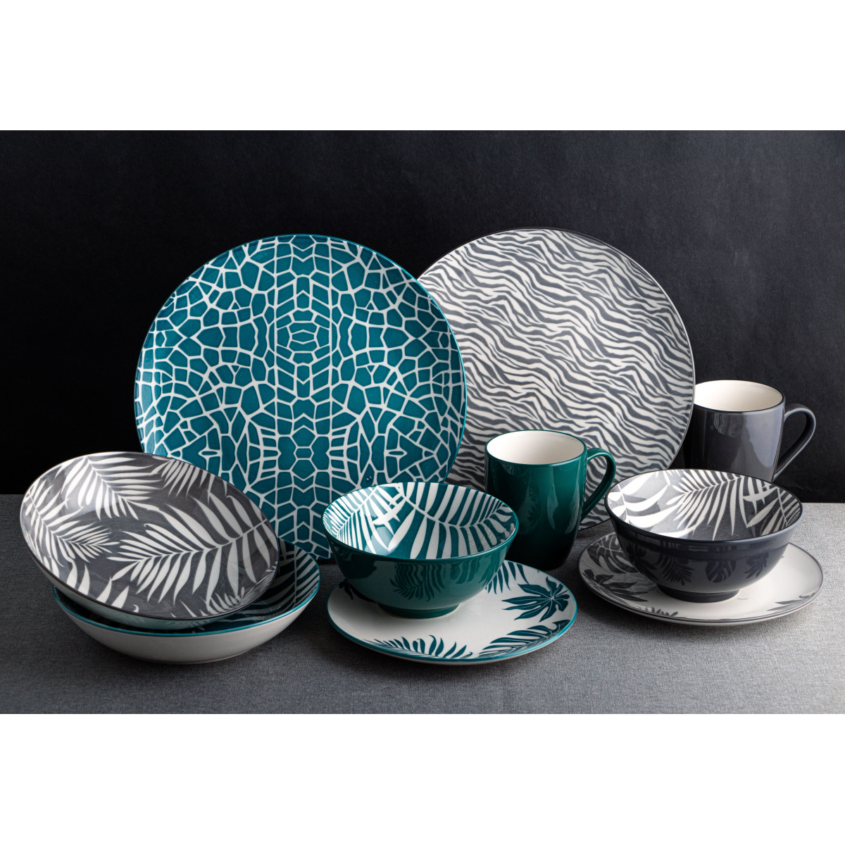 Тарілка обідня VT-P-1260Т Бірюзові листя Vittora 260 мм