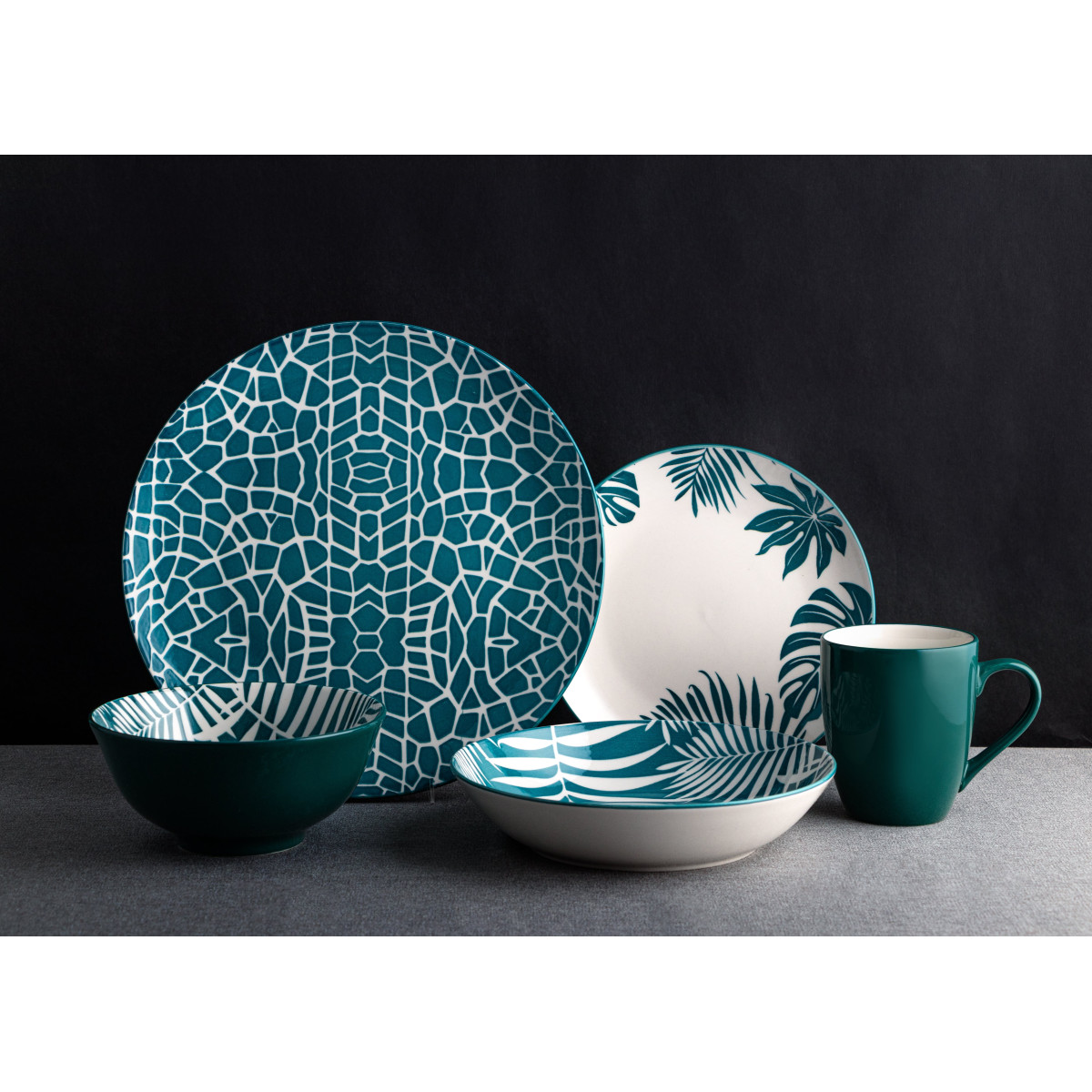 Тарілка обідня VT-P-1260Т Бірюзові листя Vittora 260 мм