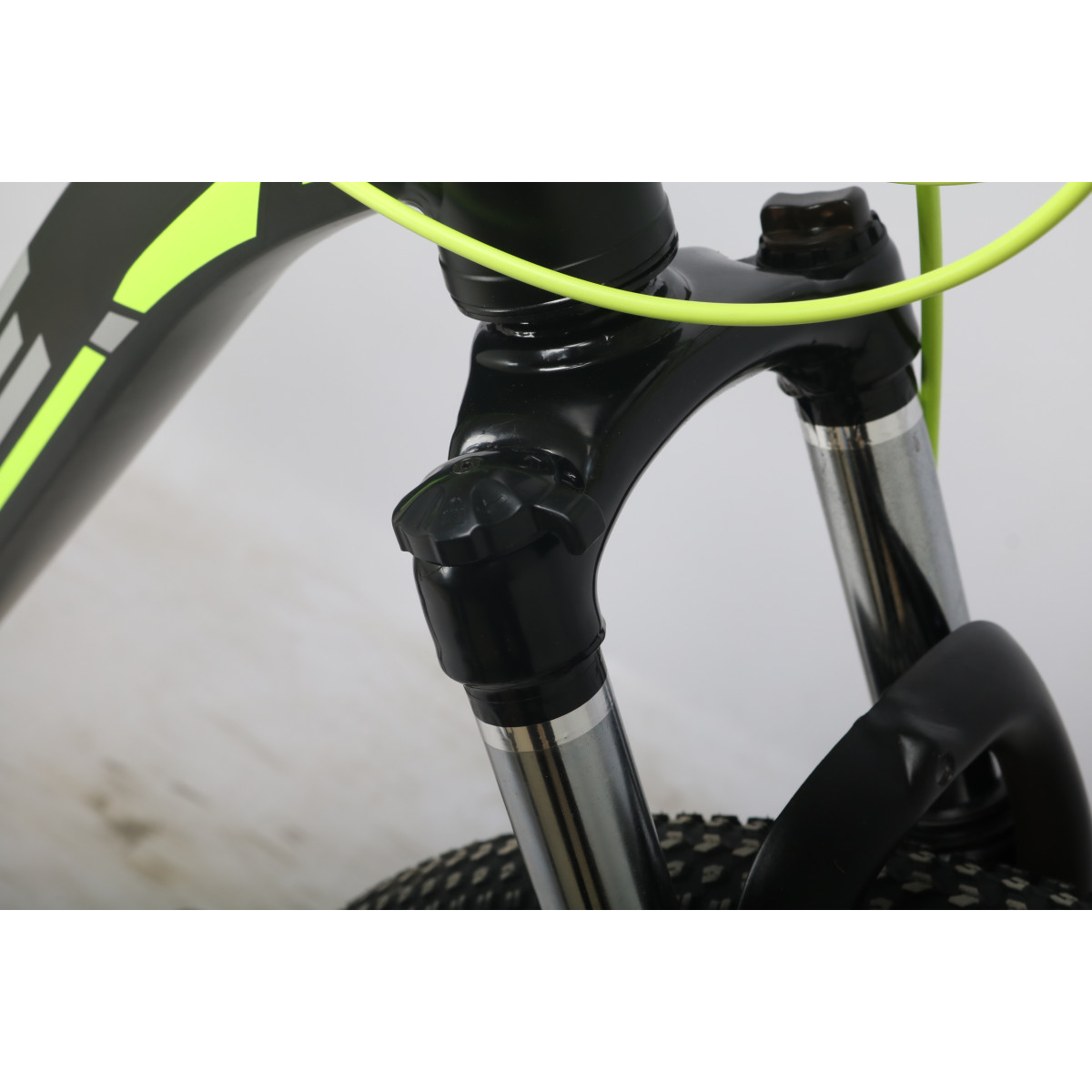 Велосипед Forte Extreme 19"/27.5" черно-салатовый