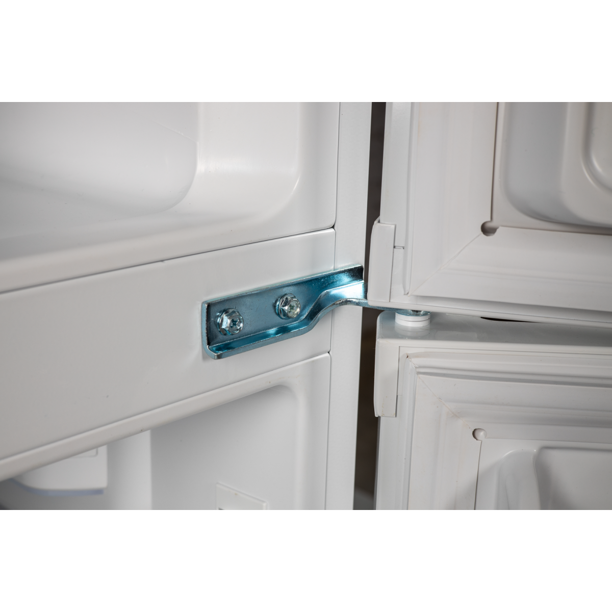 Двокамерний холодильник Grunhelm GRW-138DD