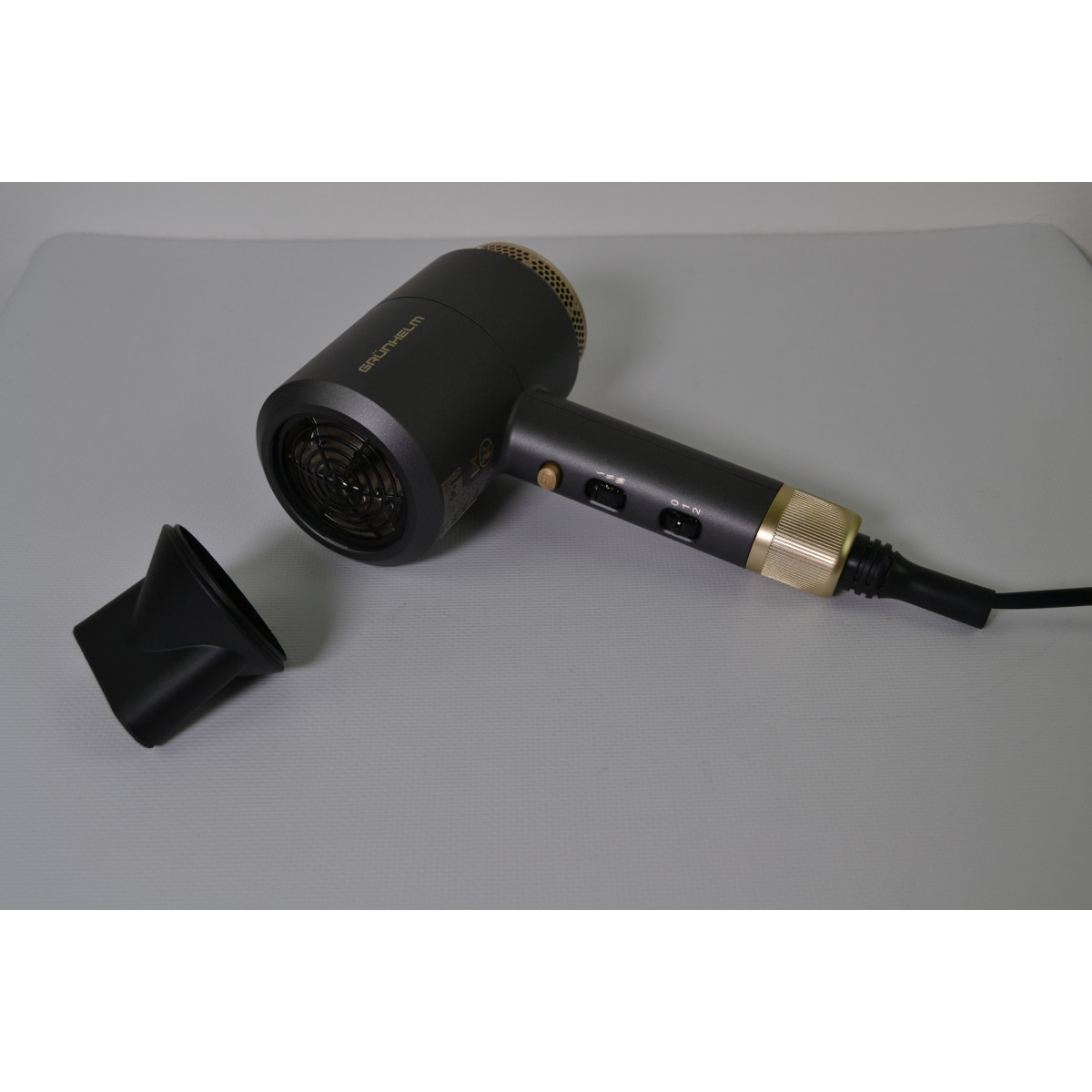 Фен Grunhelm GHD-596G
