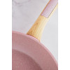 Сковорідка PR-2112-26 "CANDY" PINK (дерев. ручка) 26x5,0 cм, PEPPER