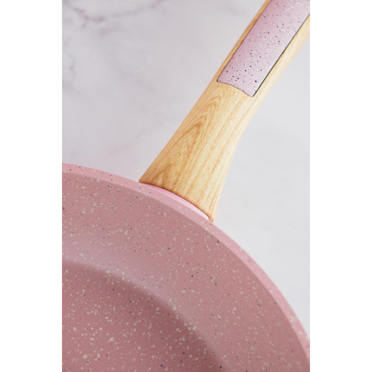 Сковорідка PR-2112-26 "CANDY" PINK (дерев. ручка) 26x5,0 cм, PEPPER